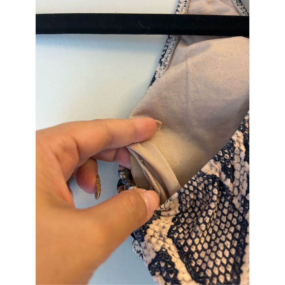 LiCi Fit workout Set size M/L in Python Scrunch B… - image 15